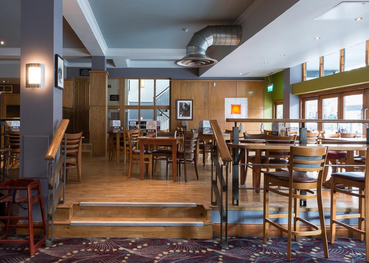 Admiral Of The Humber Wetherspoon Kingston upon Hull Esterno foto